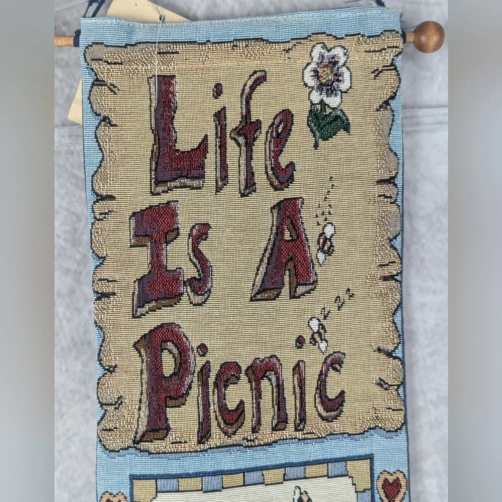 Boyd Bears Forever Friends Tapestry NWT Life Is A Picnic Excellent Condition